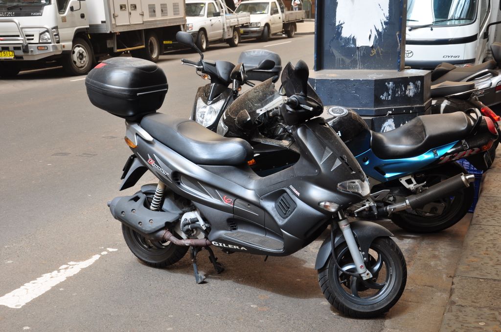 Motorbikes and scooters in Sydney CBD