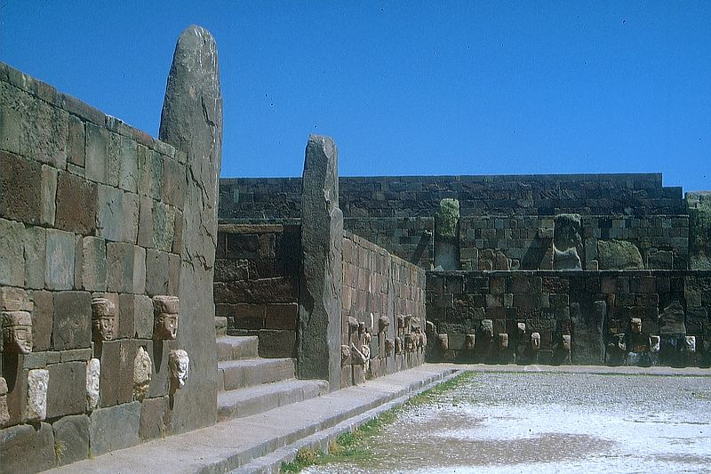 Tiwanaku, Tiahuanaco, city walls